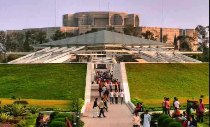 জিয়ার কবর থাকছে না চন্দ্রিমা উদ্যানে

