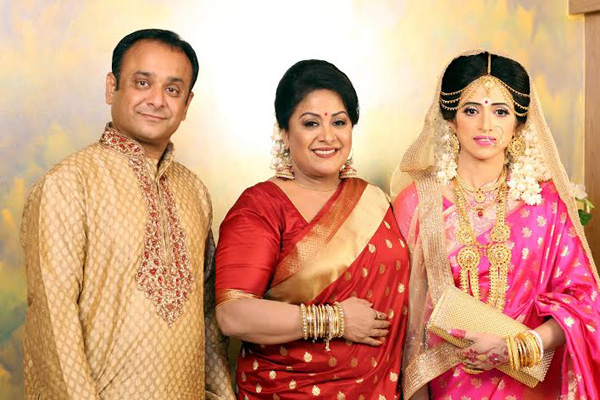 ভাইয়ের বিয়ে দিলেন অরুণা বিশ্বাস

